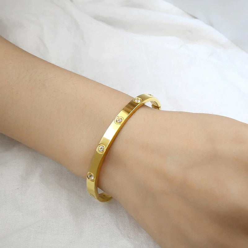 Stainless Steel Contemporary Gold Plated Love Anti-Tarnish Bracelet For Women