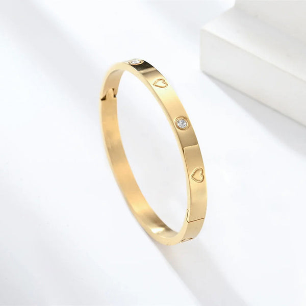 Stainless Steel Astonishing Gold Plated Love Anti-Tarnish Bracelet For Women